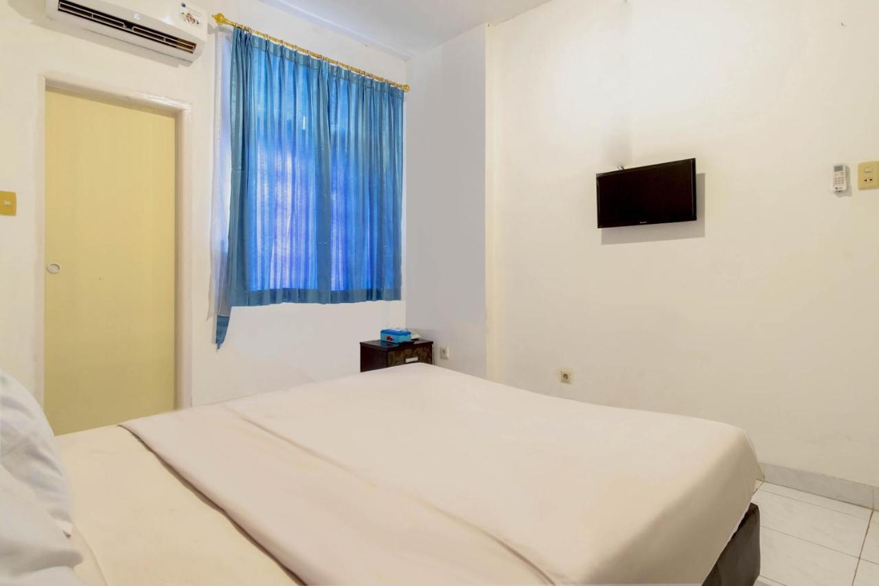 Hotel Oyo Living 2843 Raz House Syariah Medan Esterno foto